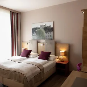 3* Ξενοδοχείο Max70